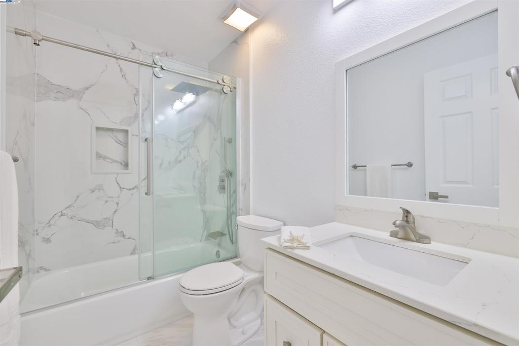 HAYWARD HILLS - Residential