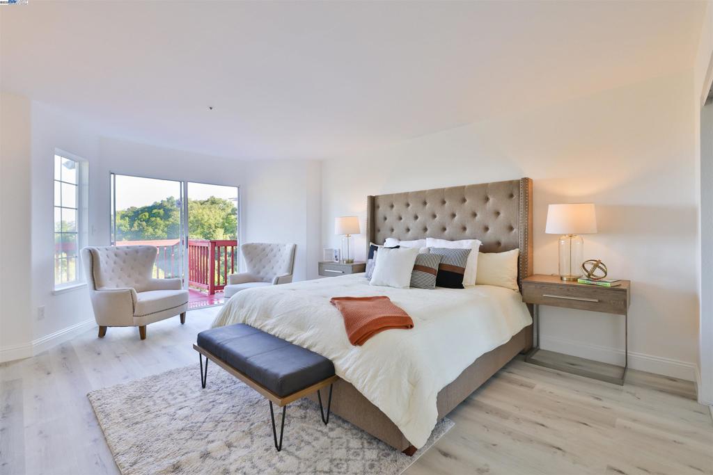 HAYWARD HILLS - Residential