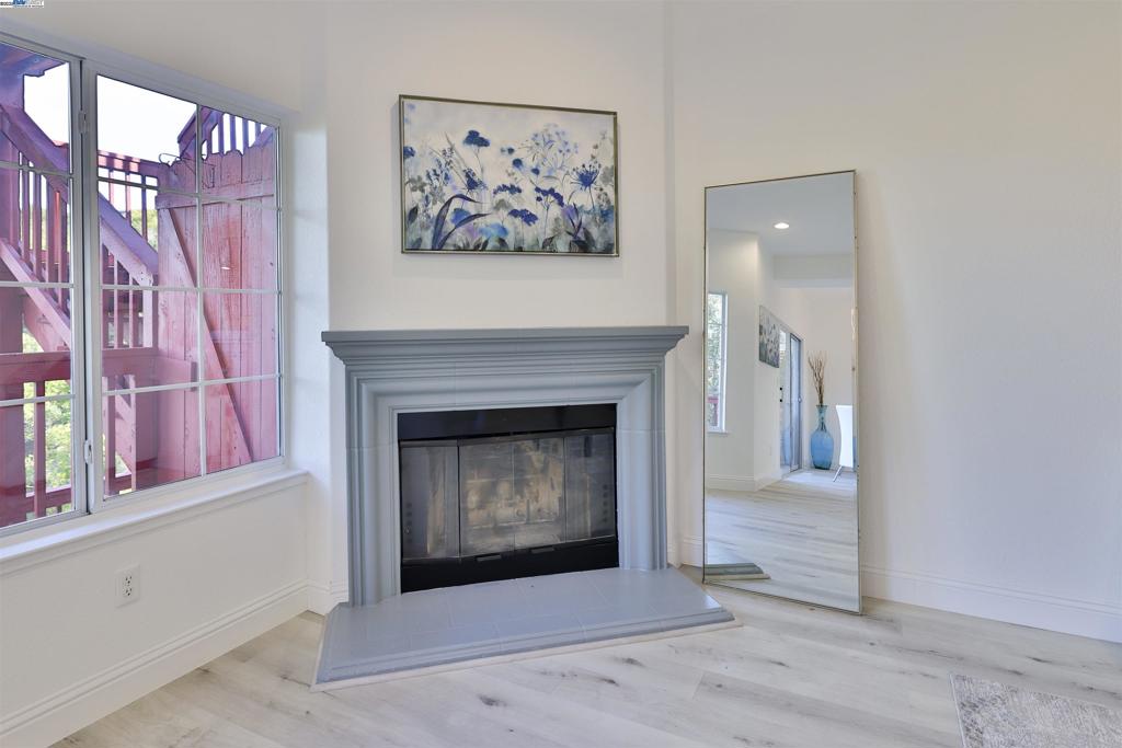 HAYWARD HILLS - Residential