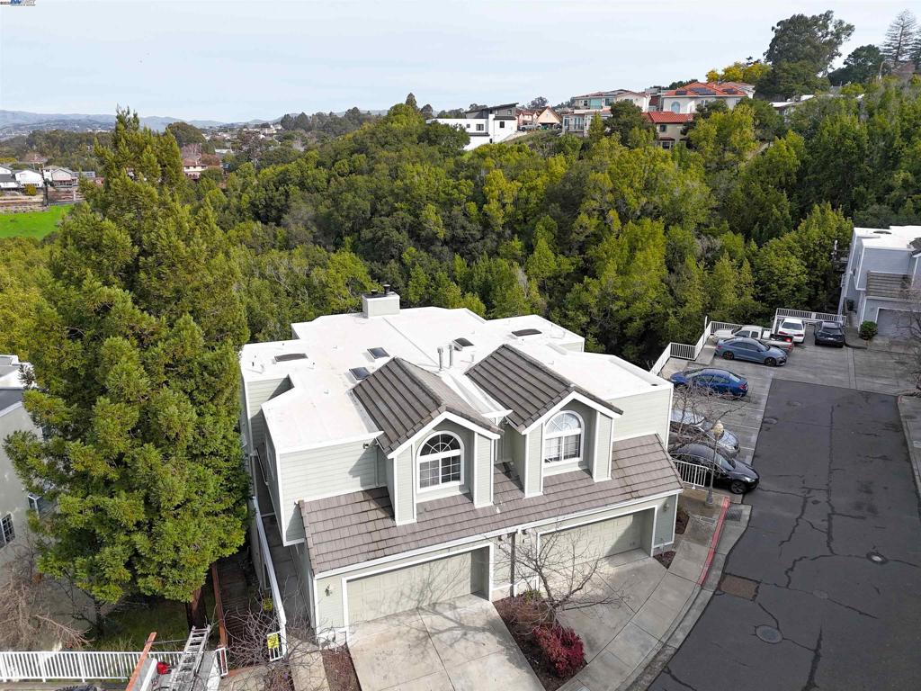 HAYWARD HILLS - Residential