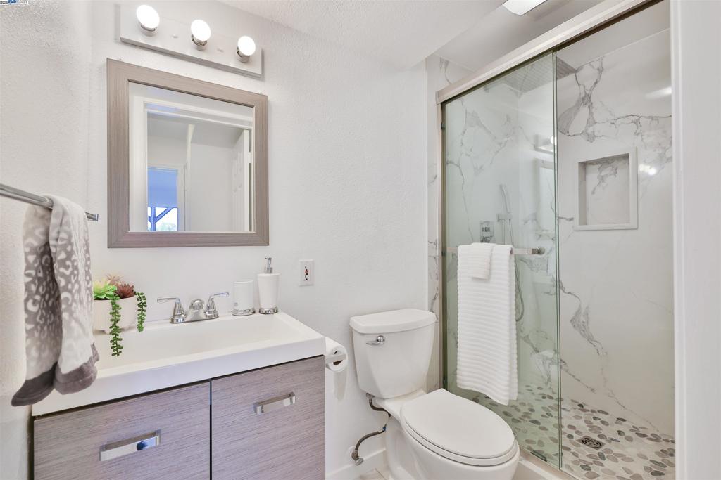 HAYWARD HILLS - Residential