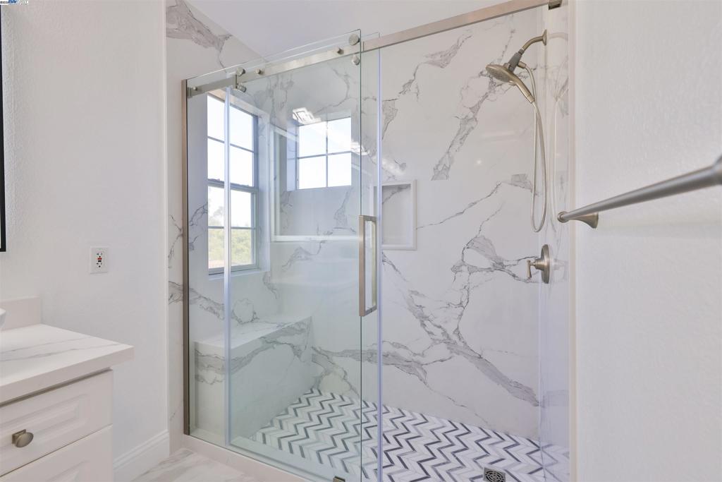 HAYWARD HILLS - Residential