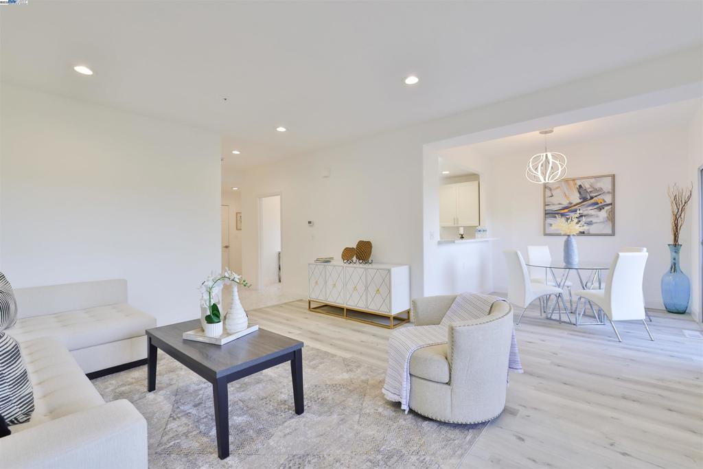 HAYWARD HILLS - Residential