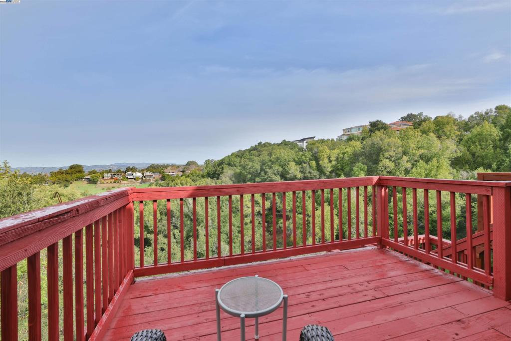 HAYWARD HILLS - Residential