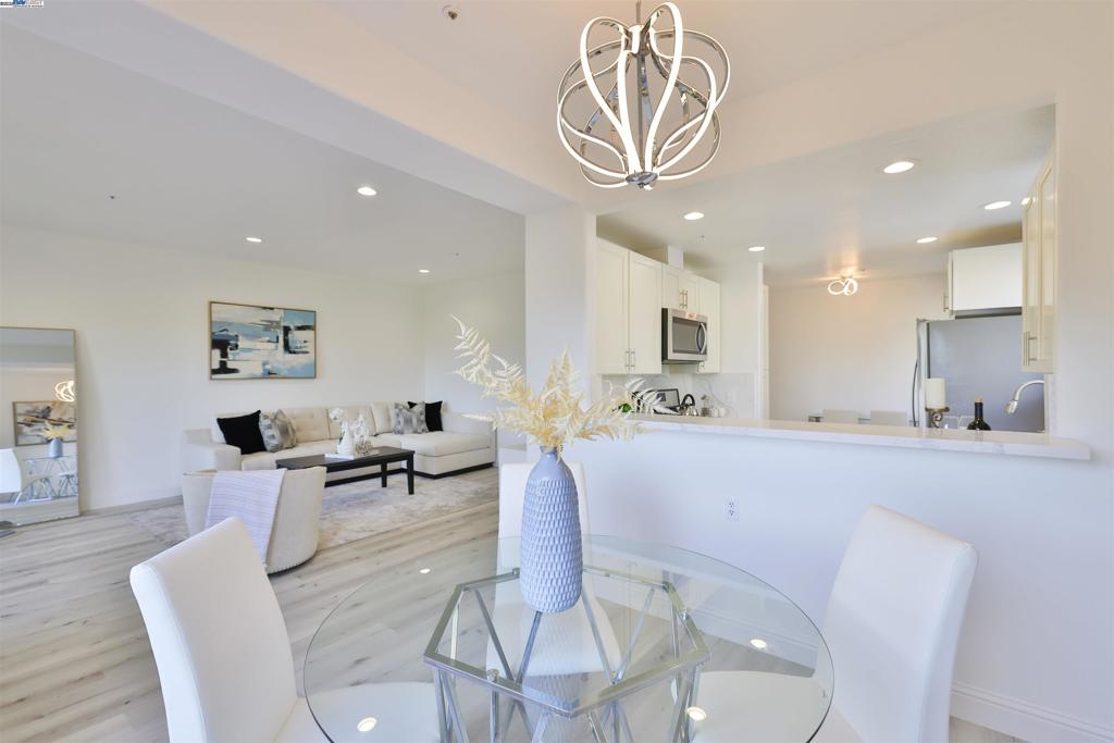 HAYWARD HILLS - Residential