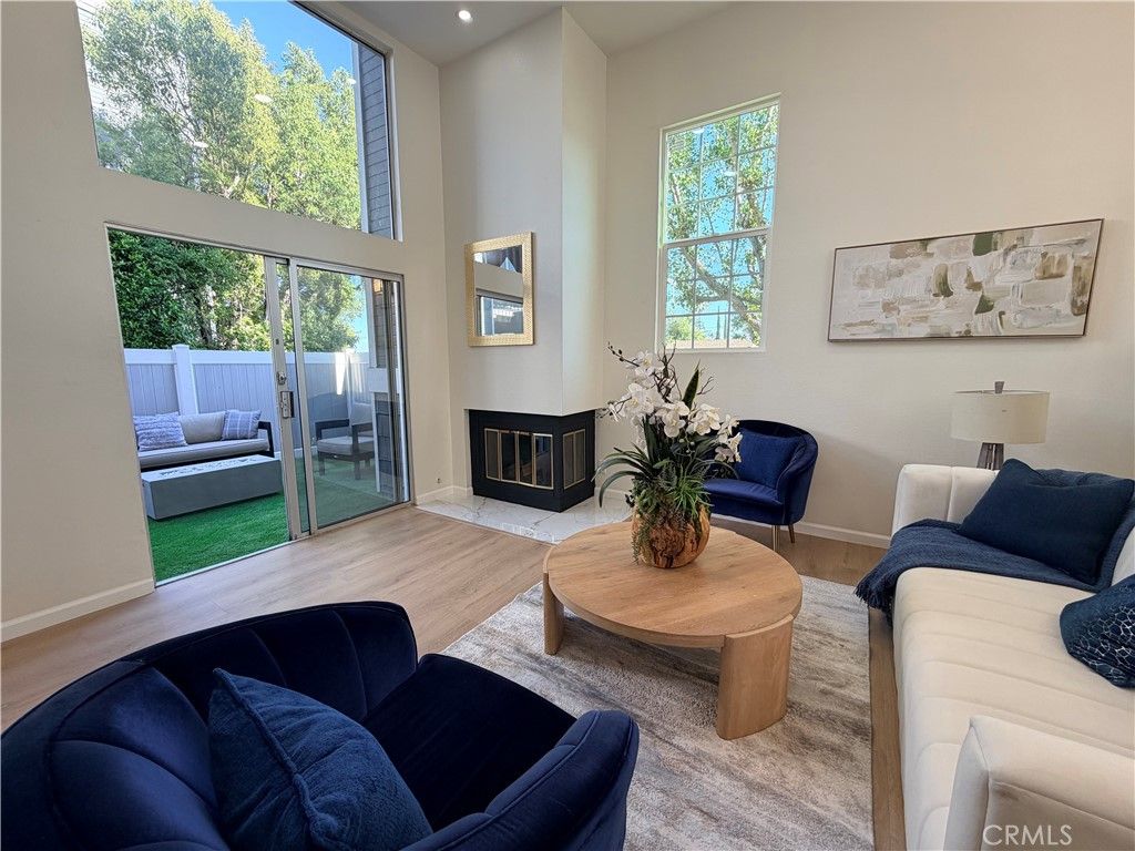 Photo of 1925 E Washington Blvd #1, Pasadena, CA 91104 (MLS # GD26082238)