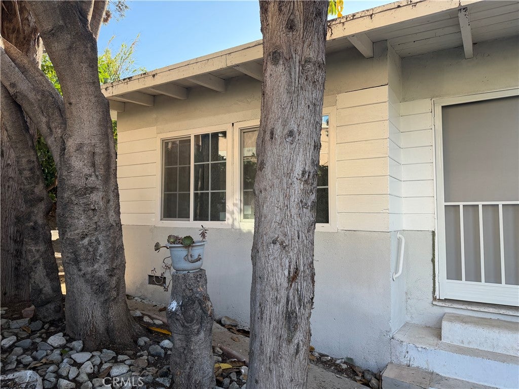 1369 Volney DR, Los Angeles CA 90063