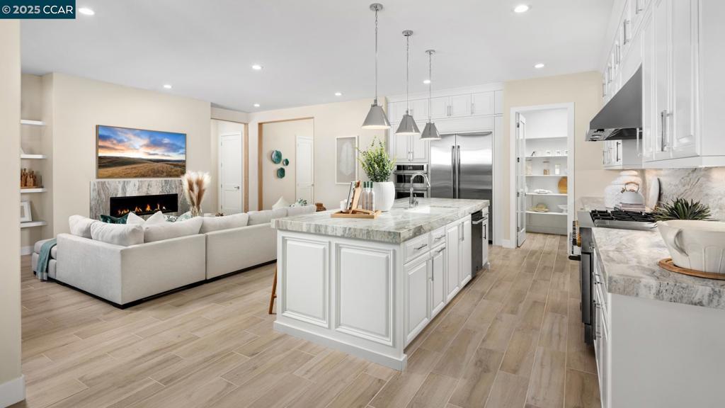 REGENCY - Residential