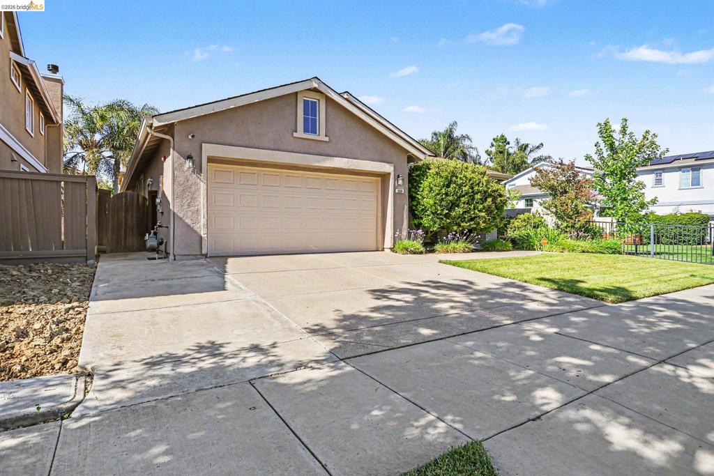 909 Sawyer Way