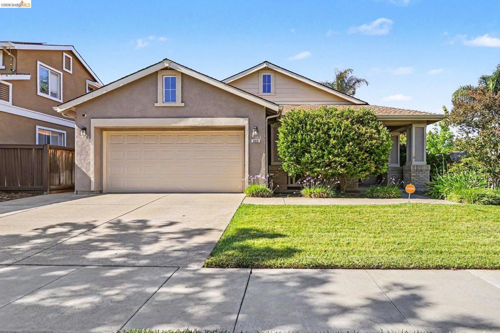 909 Sawyer Way