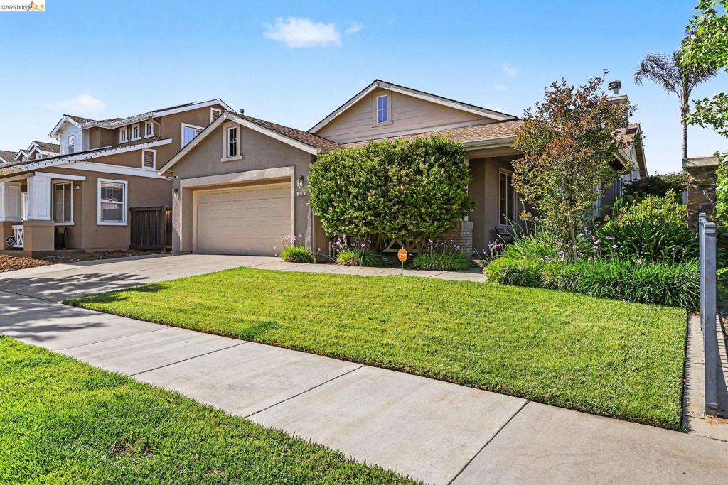 909 Sawyer Way