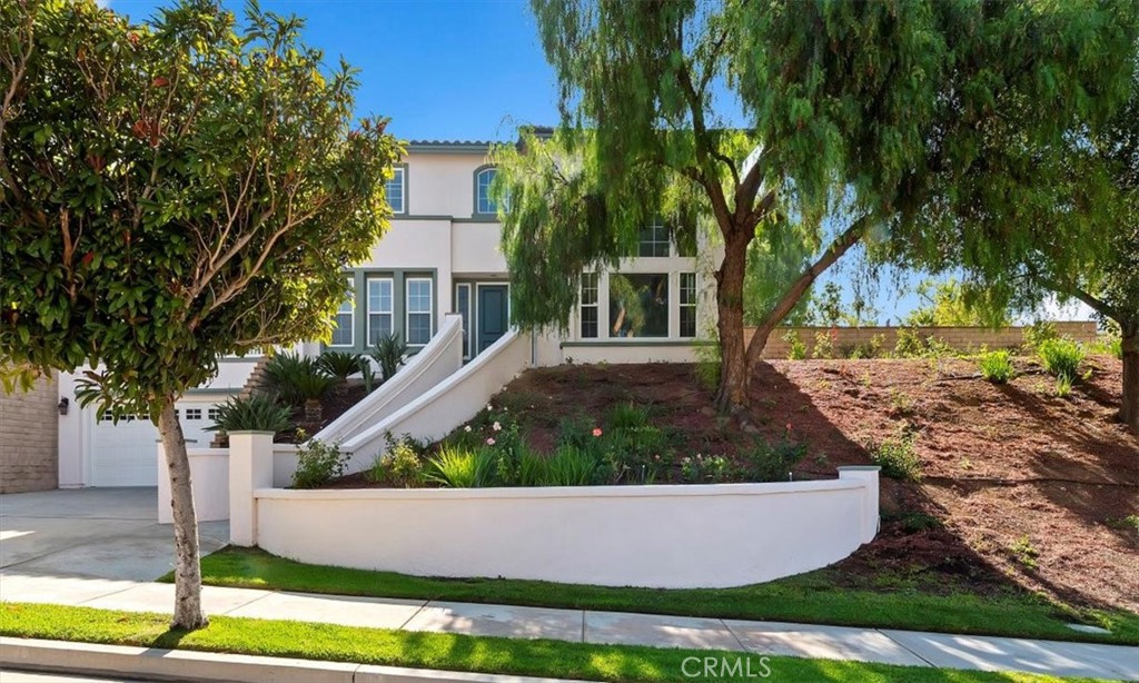 975 Manor Way