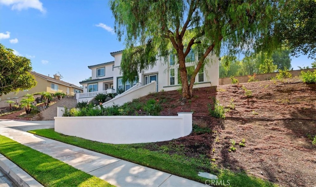 975 Manor Way
