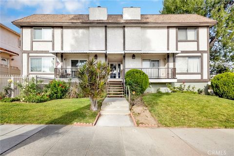 Photo of 17303 Chatsworth Street #4, Granada Hills, CA 91344 (MLS # GD25278874)