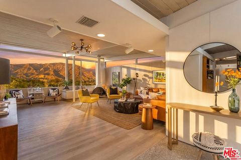 Photo of 8554 Day Street, Sunland, CA 91040 (MLS # 26833821)