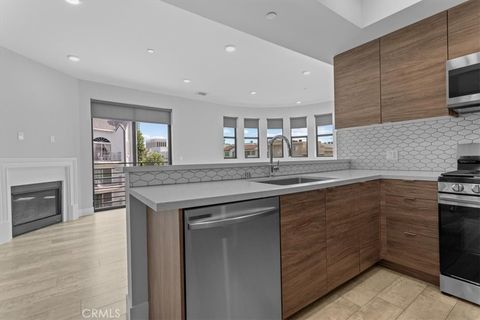 Photo of 4383 Sepulveda Boulevard #201, Sherman Oaks, CA 91403 (MLS # SR25269794)