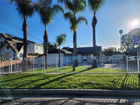 Photo of 8132 Hatillo AVE, Los Angeles, CA 91306 (MLS # SR26200332)