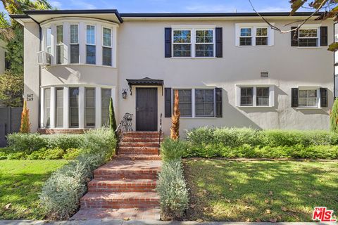 Photo of 345 N Sycamore Avenue, Los Angeles, CA 90036 (MLS # 26648939)