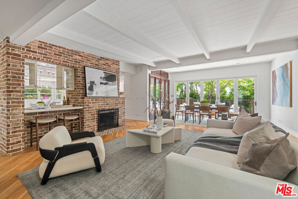 8045 Rayford Drive, Los Angeles CA 90045