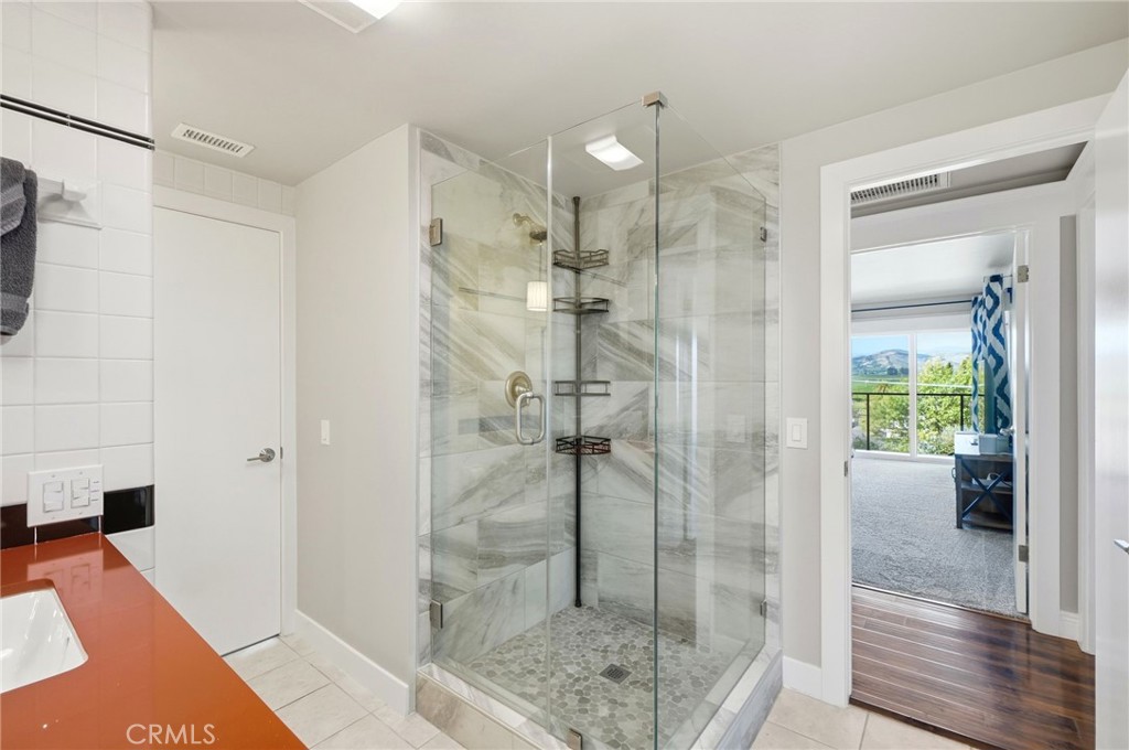 Las Vivendas - Residential