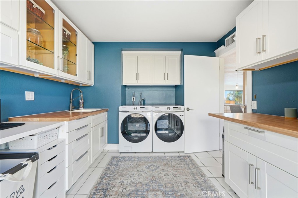 Las Vivendas - Residential