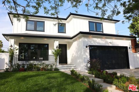 Photo of 9013 Sawyer Street, Los Angeles, CA 90035 (MLS # 26652875)