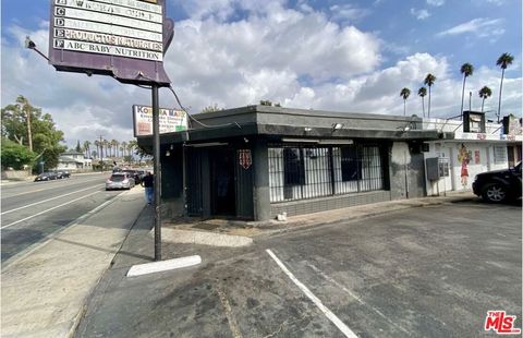 Photo of 552 N San Antonio Avenue, Pomona, CA 91767 (MLS # 26659245)