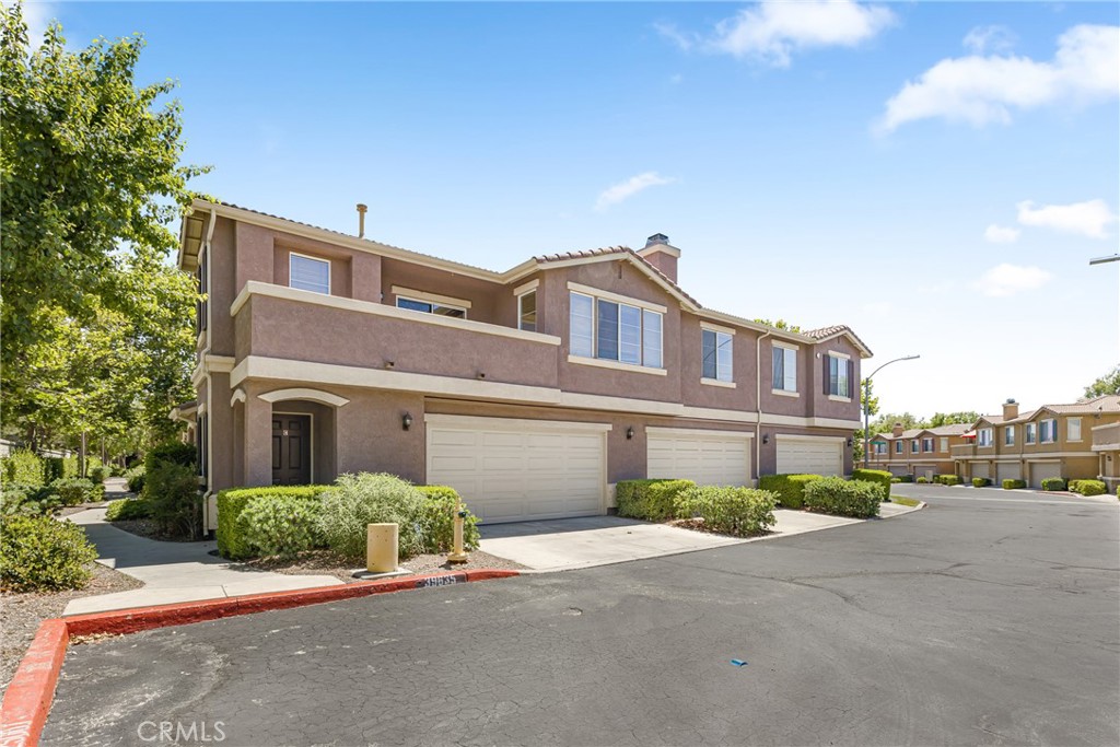 Welcome to Old School House located in the heart of the highly sought-after city of Murrieta, California. This charming condominium offers an ideal blend of comfort, convenience, and modern living, perfect for first-time buyers, downsizers, or anyone seeking a low-maintenance lifestyle. Step into a bright and airy living space featuring an open floor plan, perfect for entertaining or relaxing with family. Large windows allow natural light to fill the home, creating a warm and inviting atmosphere. The kitchen is thoughtfully designed with ample cabinet storage, sleek countertops, and modern appliances, making meal preparation a breeze. This unit boasts generously sized bedrooms with plenty of closet space. The primary suite offers privacy and comfort, with an en-suite bathroom that includes modern fixtures and finishes. Enjoy your morning coffee or unwind in the evening on your private balcony or patio, offering serene views and a peaceful outdoor retreat. The unit includes an in-home laundry area, adding to the convenience of daily living. Additionally, there is assigned parking and guest parking available.
The property is located in a well-maintained complex that offers a variety of amenities, including a sparkling swimming pool, spa, clubhouse, and beautifully landscaped grounds. Residents can enjoy these features while benefiting from a sense of community and security.
Situated in the vibrant city of Murrieta, this home is close to everything you need. Top-rated schools, shopping centers, restaurants, and entertainment options are just minutes away. Commuters will appreciate the easy access to major highways, including the I-15 and I-215, making travel to nearby cities like Temecula or Riverside convenient. Outdoor enthusiasts can explore nearby parks, hiking trails, and recreational areas.
Whether you’re looking for a cozy place to call home or a great investment opportunity, this home has it all. Don’t miss out on this incredible chance to own a piece of Murrieta’s charm. Schedule a showing today!