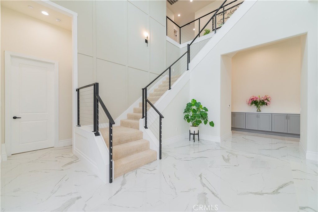 451 Avenida Esplendor