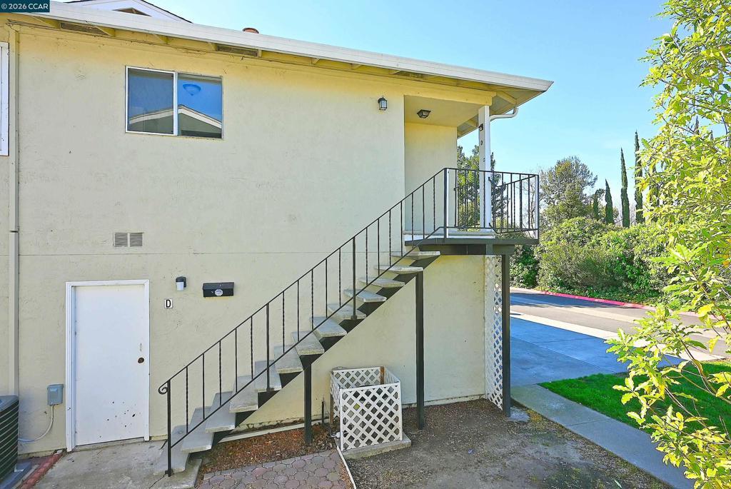 1387 1387 Del Rio Circle D