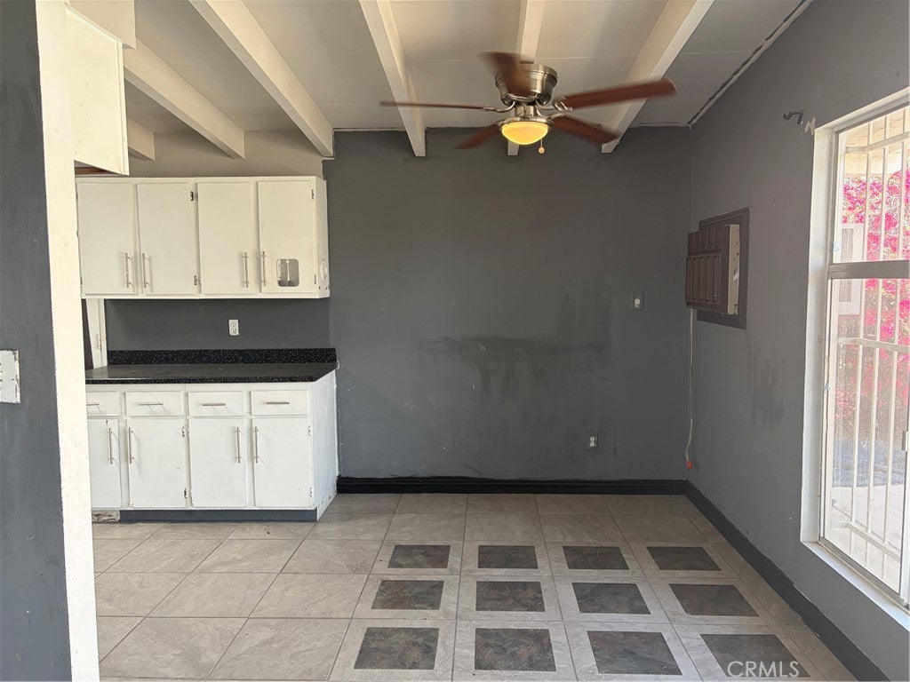 68150 Calle Blanco