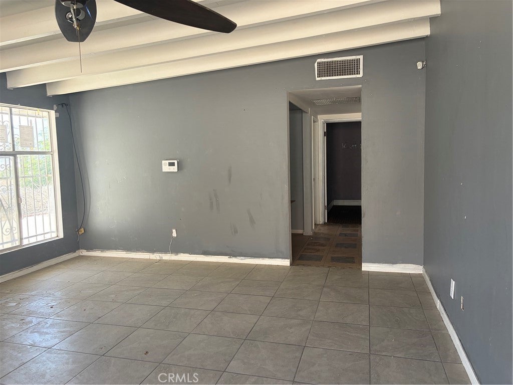 68150 Calle Blanco