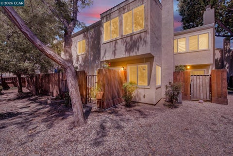 Photo of 1896 San Vincente Dr DR #12, Concord, CA 94519 (MLS # 41139240)