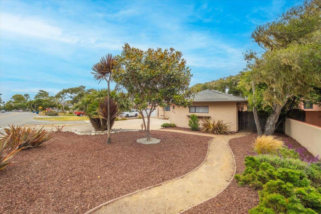 712 Sunset Drive