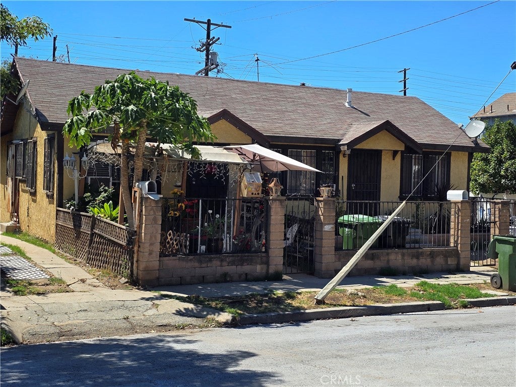 634 Romulo Street