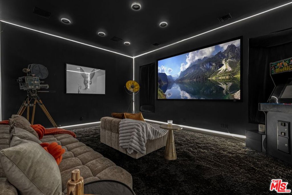 The Oaks - Residential