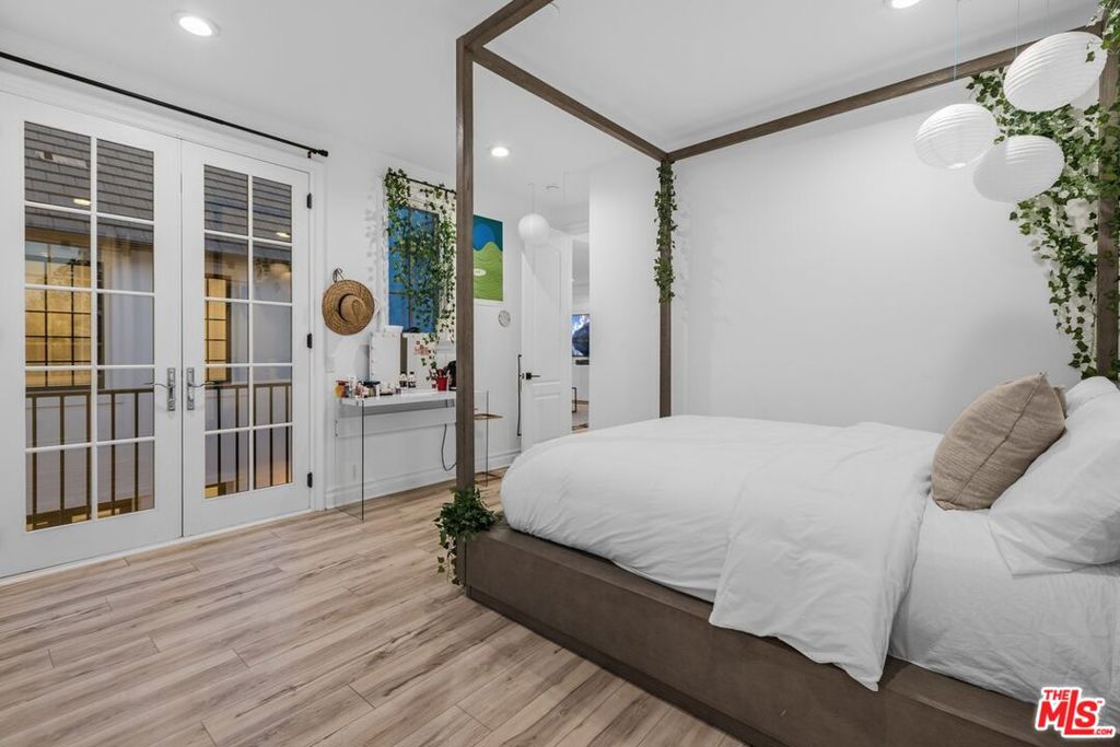 The Oaks - Residential