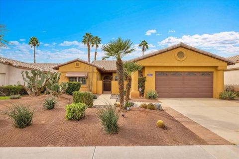 Photo of 40865 Avenida Estrada, Palm Desert, CA 92260 (MLS # 219142396DA)