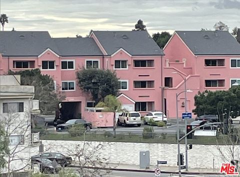 Photo of 4810 S La Brea Avenue #210, Los Angeles, CA 90008 (MLS # 26669221)