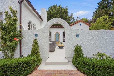 Photo of 1535 Cowper Street, Palo Alto, CA 94301 (MLS # ML82065235)