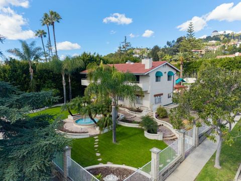 2205 N Catalina Street Los Angeles CA 90027