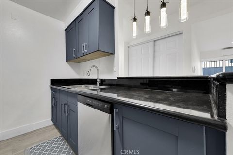 Photo of 18620 Hatteras #169, Tarzana, CA 91356 (MLS # BB26041688)