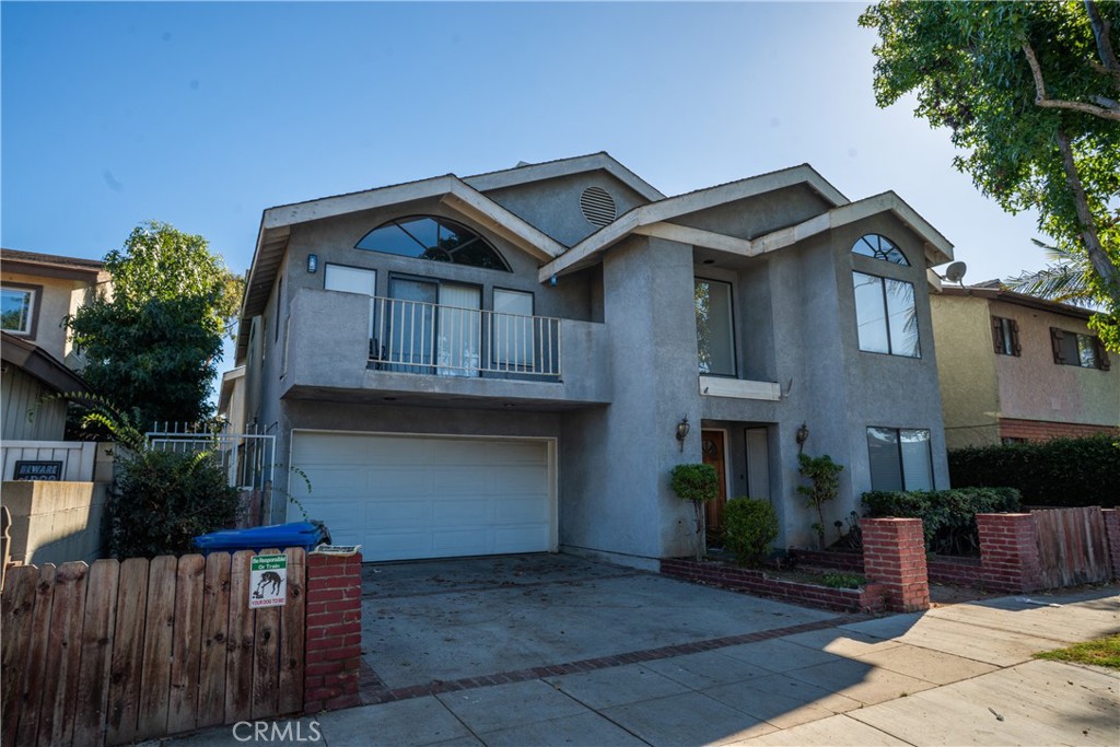 2506 E 6th
