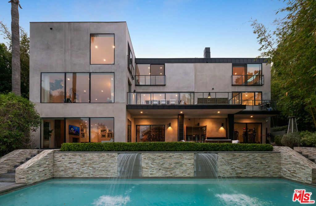 Photo of 1552 Bel Air Road, Los Angeles, CA 90077 (MLS # 26738589)