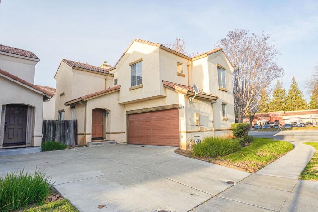 Photo of 2299 Woodset Drive, San Jose, CA 95116 (MLS # ML82031367)
