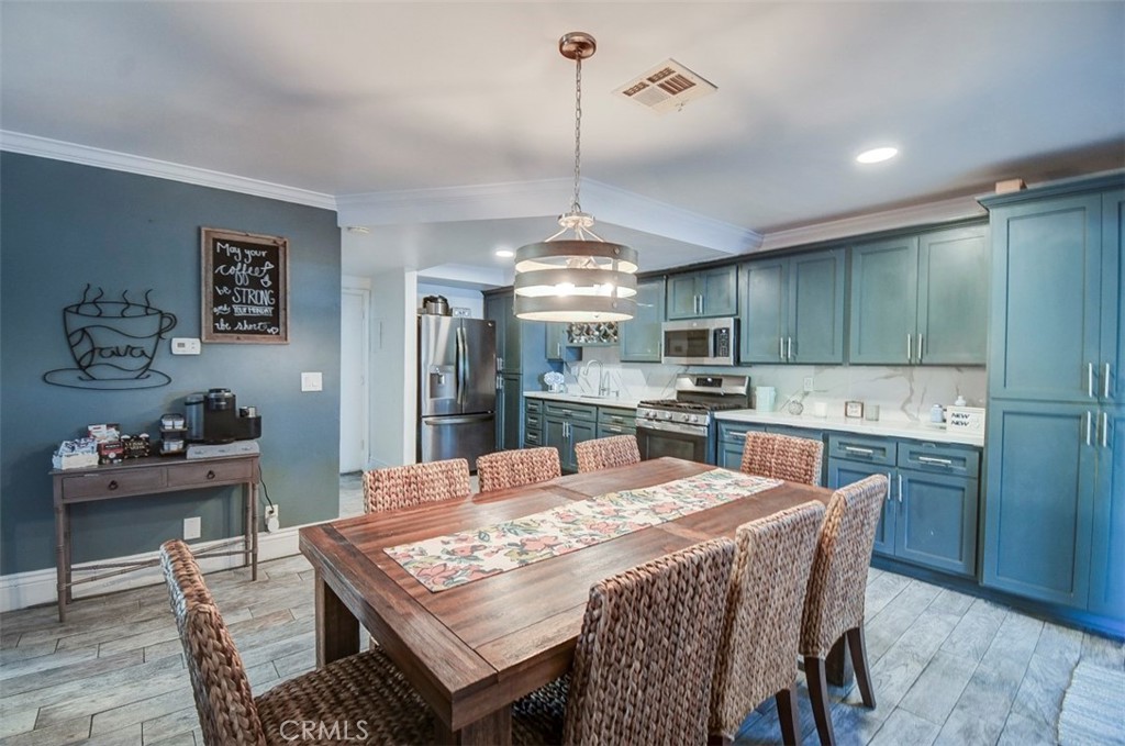 2119 W Edinger UNIT A