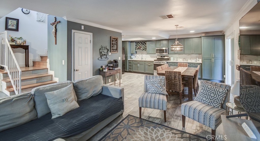 2119 W Edinger UNIT A