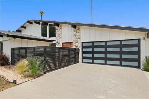 MLS: OC26213411