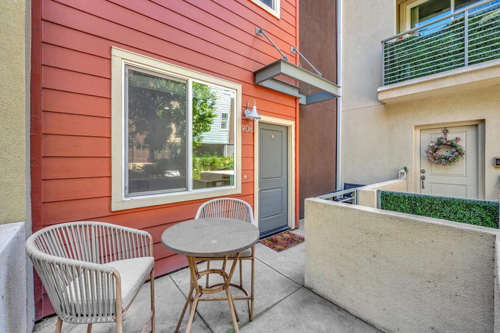 316 Antoni Glen 906