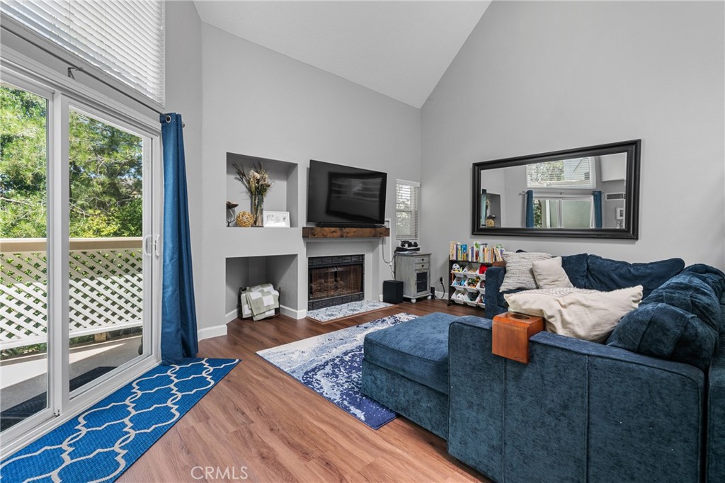 222 N Singingwood Street 9